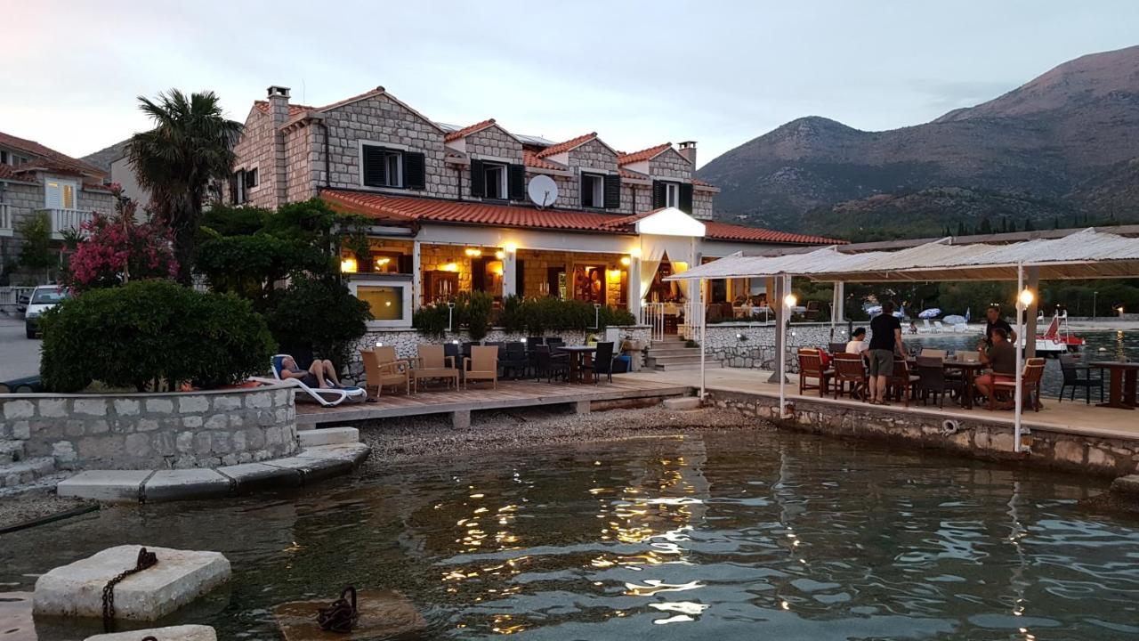 Sweet Village Hotel By The Sea Slano Kültér fotó